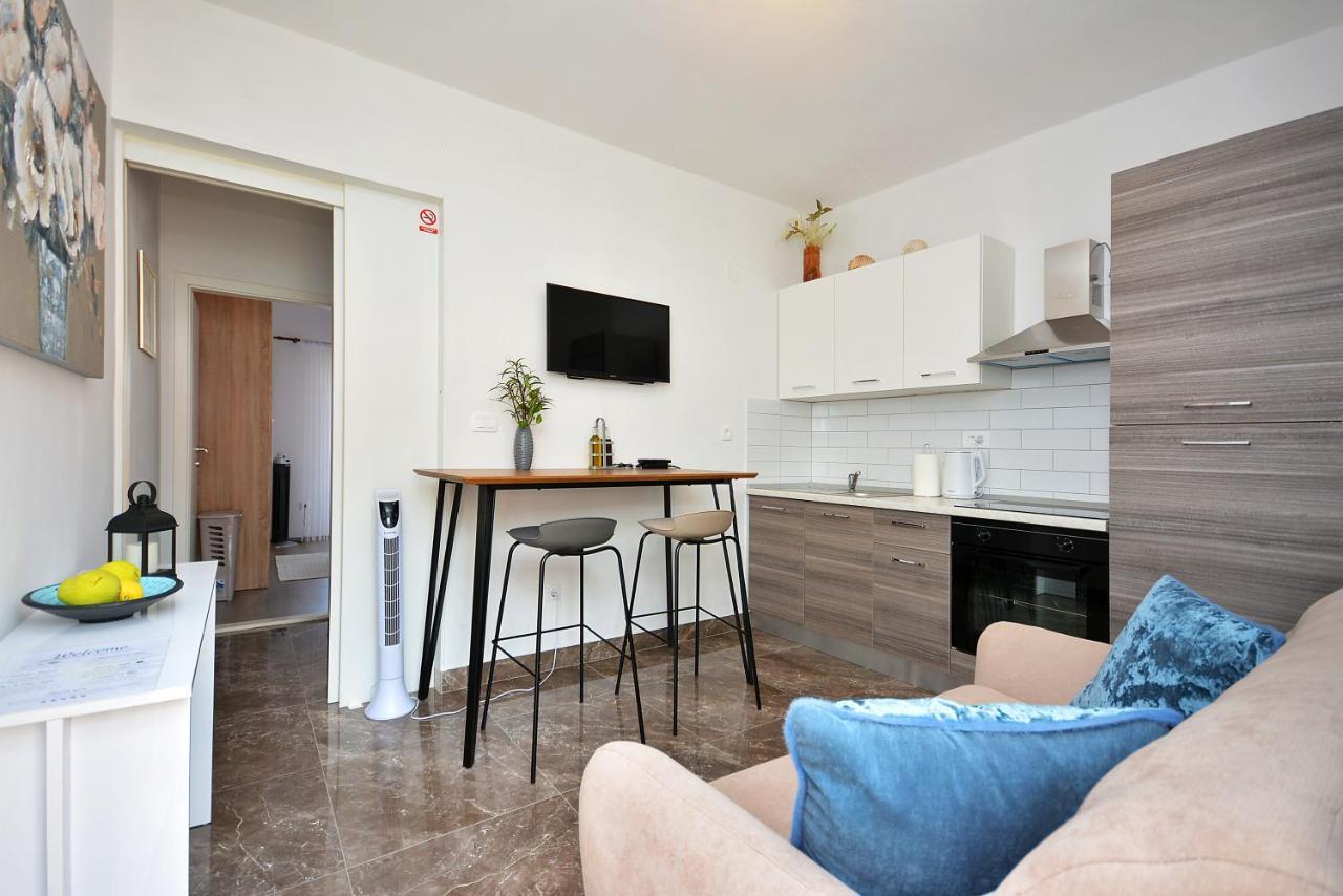 Apartment 'Mimo' In Milna - Hvar Extérieur photo